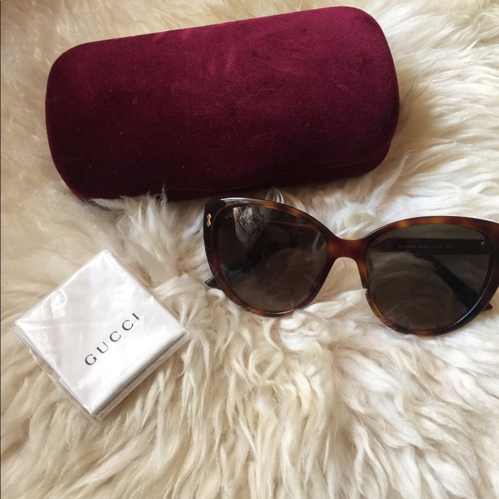 Gucci Sunglasses 🕶